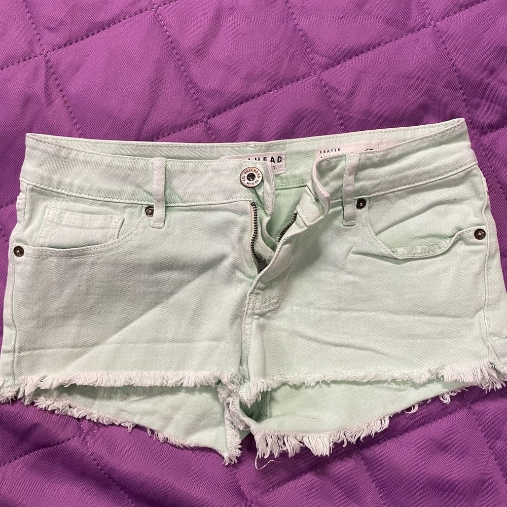 Bullhead booty/short shorts. Green shorts, size 5!